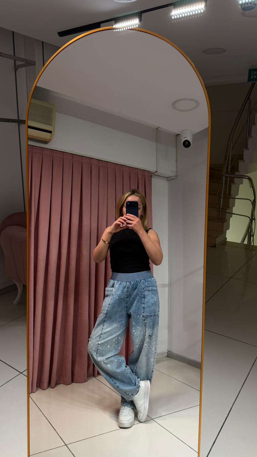 Büyük Beden Taş Detaylı Beli Lastikli Bol Paça Jean Pantolon